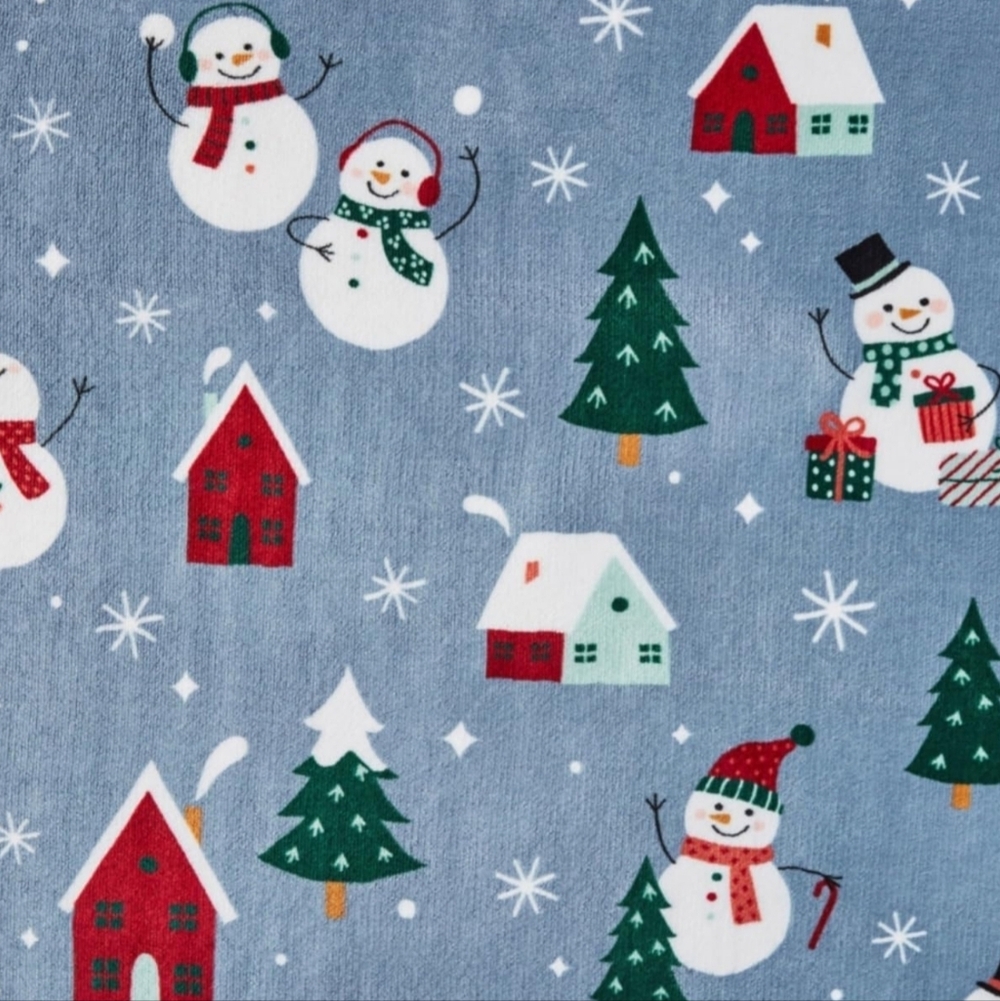 Member's Mark Plush Snowman Village Throw Blanket - Picture 2 of 3